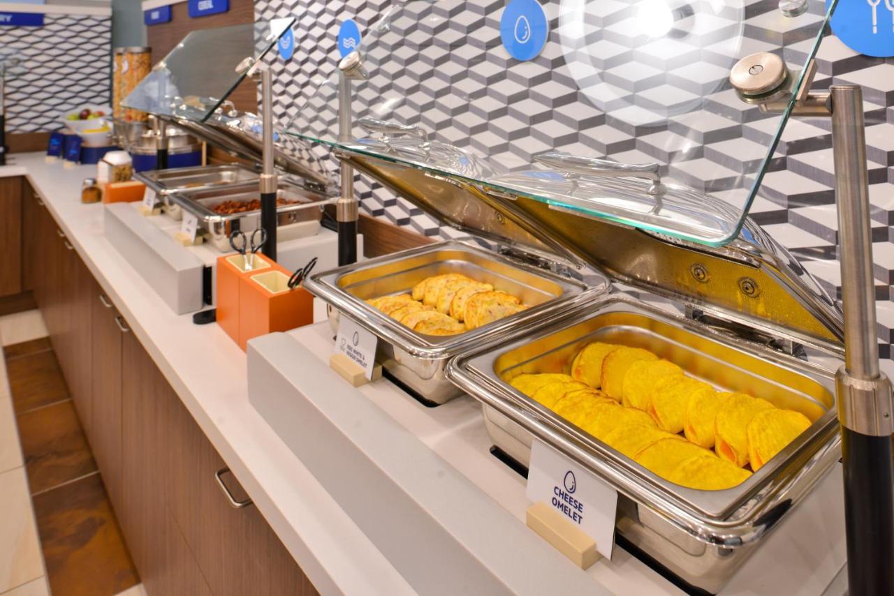 Holiday Inn Express Hotel & Suites Atlanta Airport West - Camp Creek By Ihg Zewnętrze zdjęcie